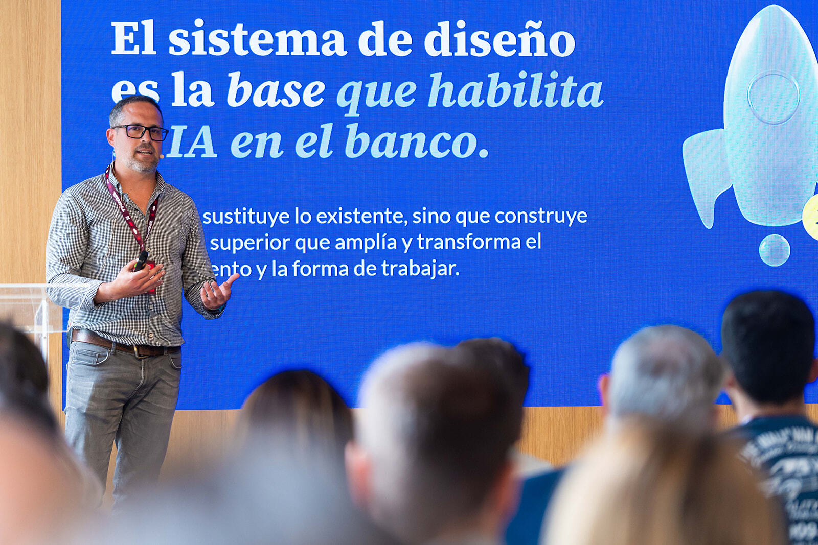 Menos píxeles, más criterio; José Antonio Méndez, AI Design Transformation Lead en BBVA